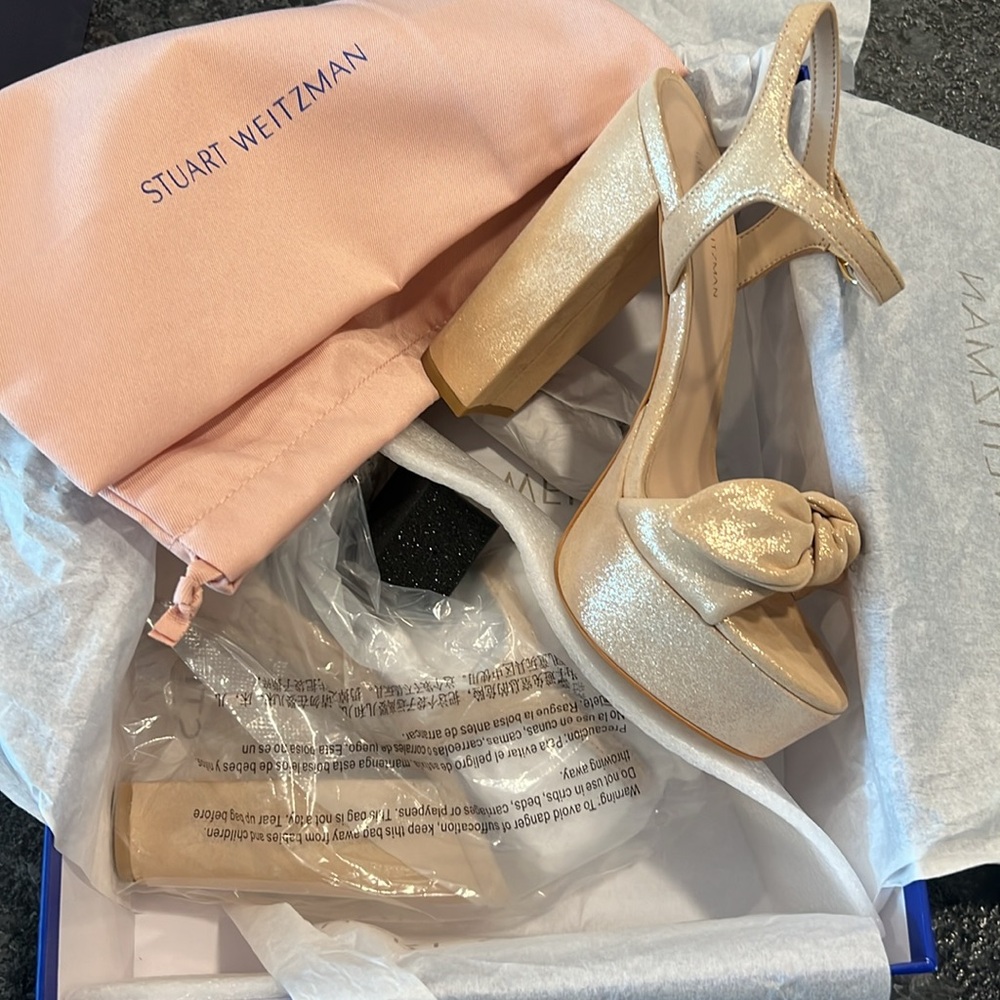 Stuart weitzmqn platino shimmer suede platform sandal